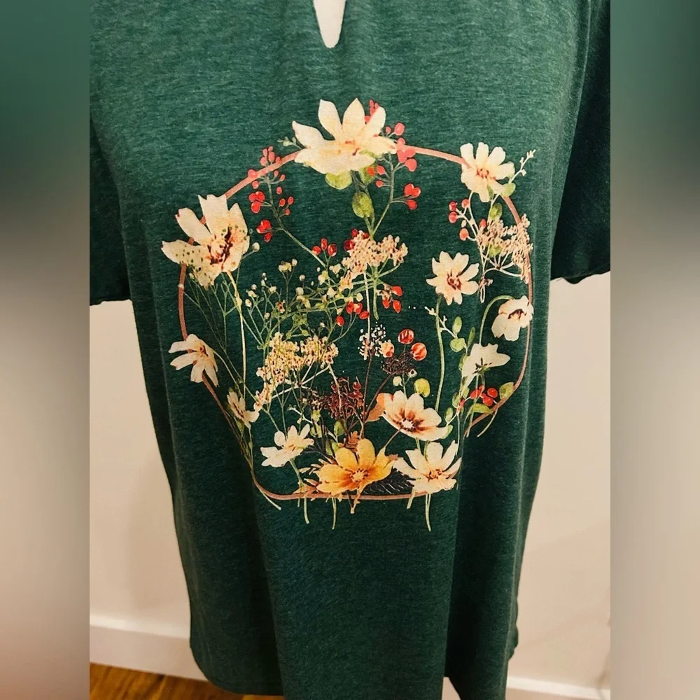 Green floral print tee shirt  women large - Picture 2 of 4